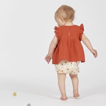 Baby shorts, Model MAYA, Flower print on white, Front part