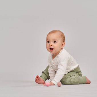 Baby Wrap Body L/S, Model YGON, White, Front part