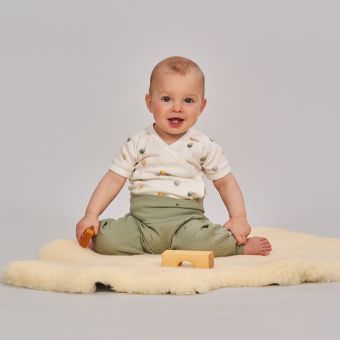 Baby Wrap Body S/S, Model YGON, White with trees, Front part